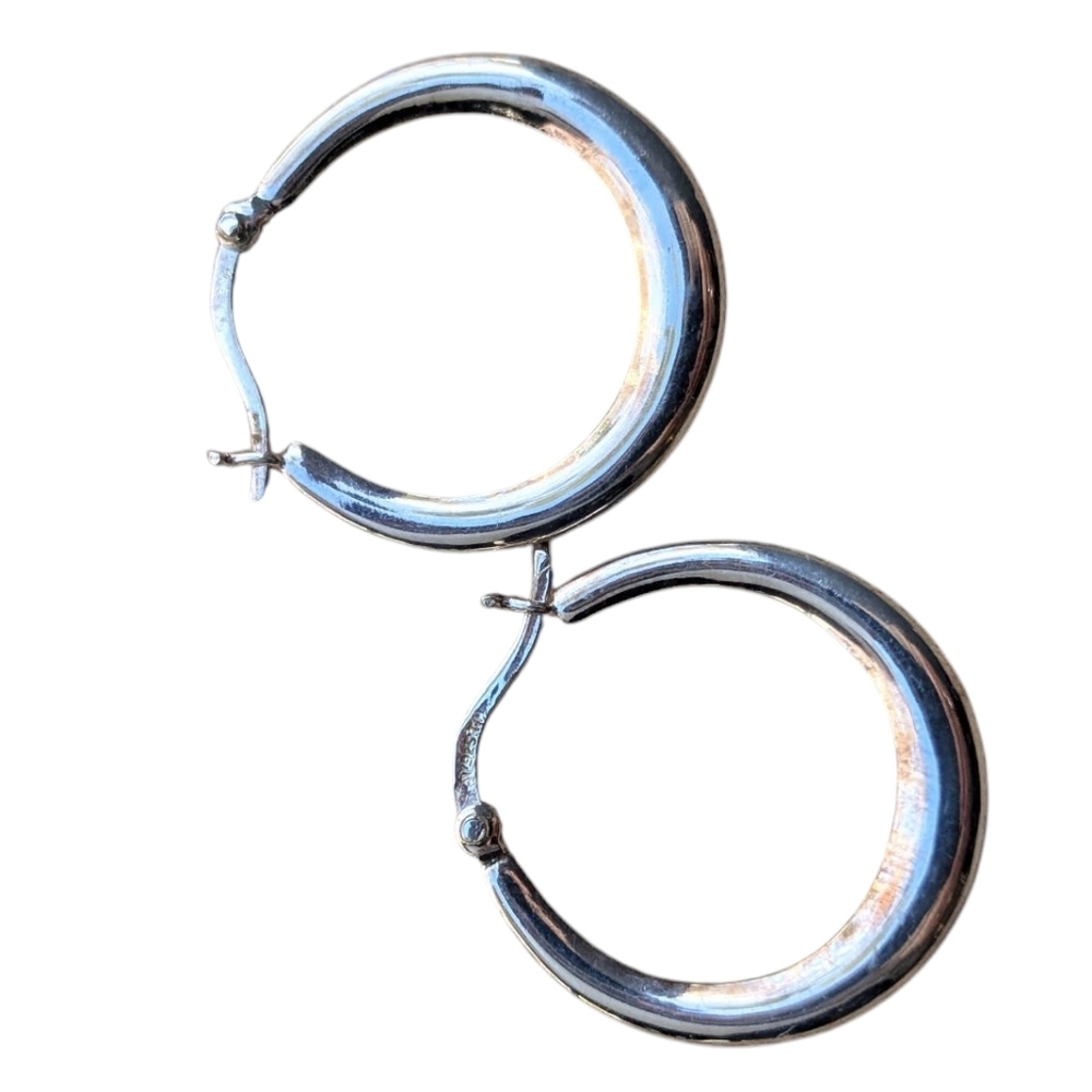 Elegant Sterling Silver Hoop Earrings - Picture 2 of 4